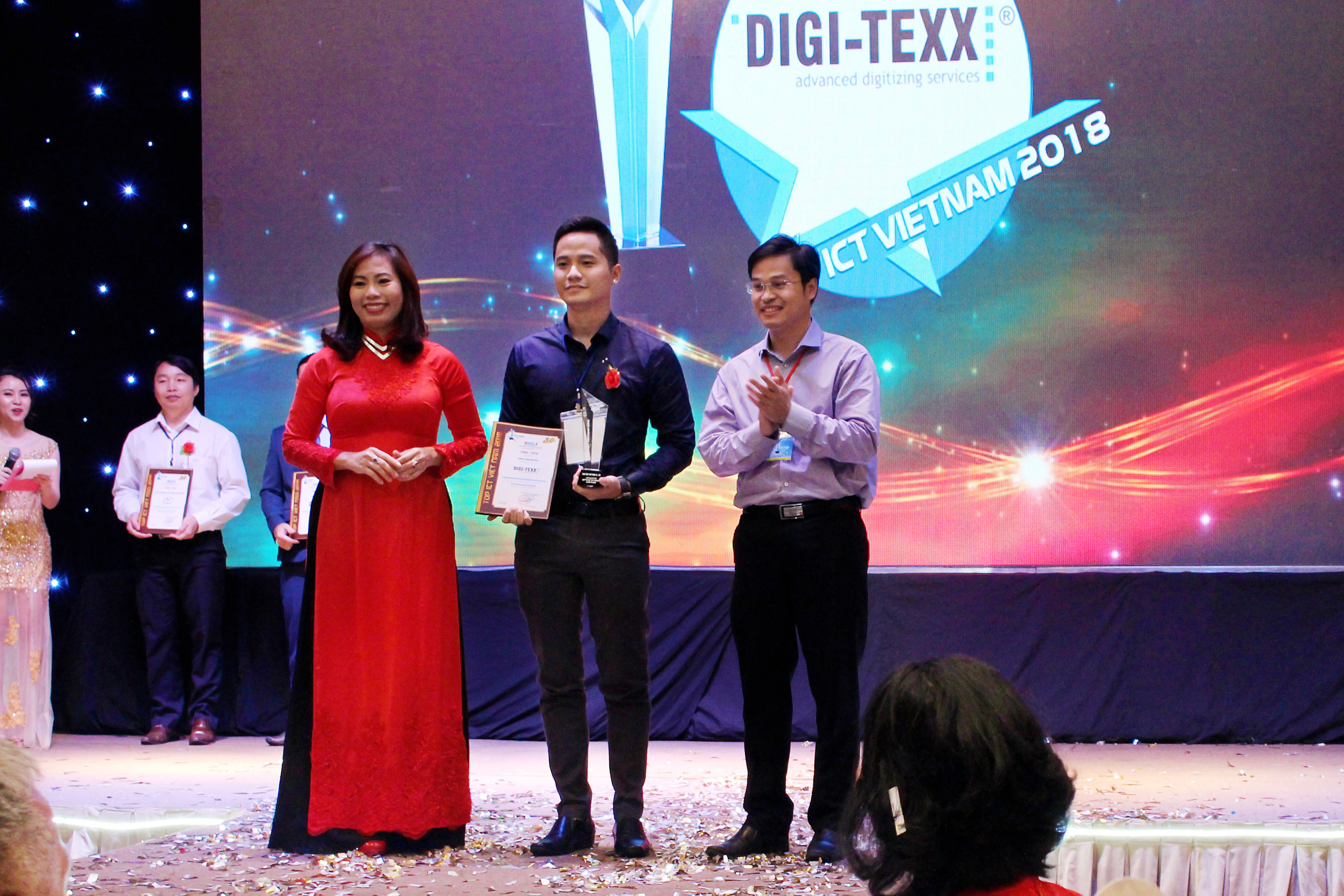 DIGI-TEXX was honored at Vietnam Top ICT Award 2018