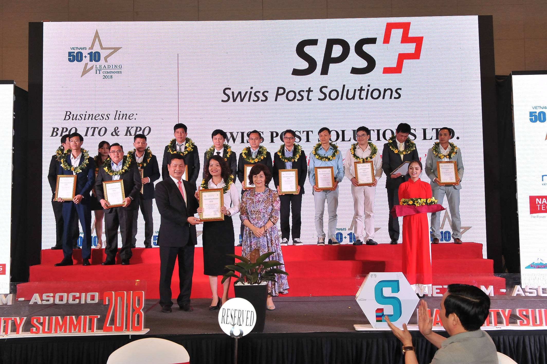 SPS Vietnam representative received the award