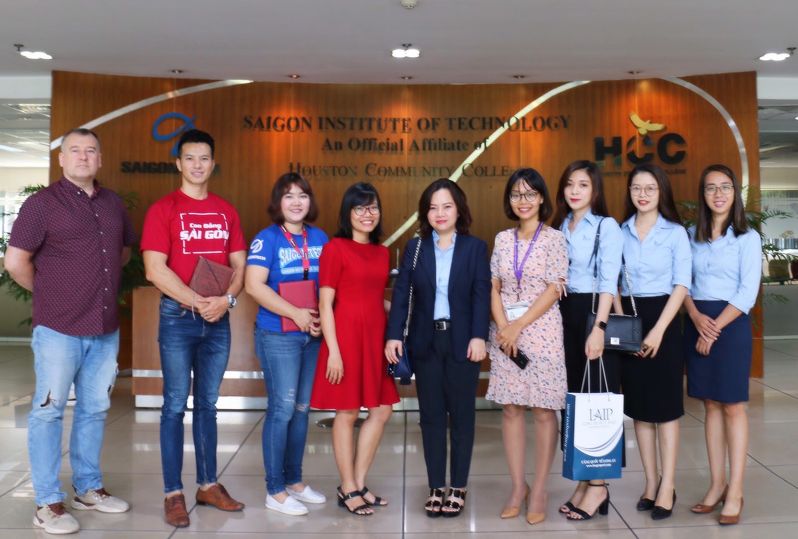 Lễ ký kết hợp tác giữa SaigonTech và Long An International Port