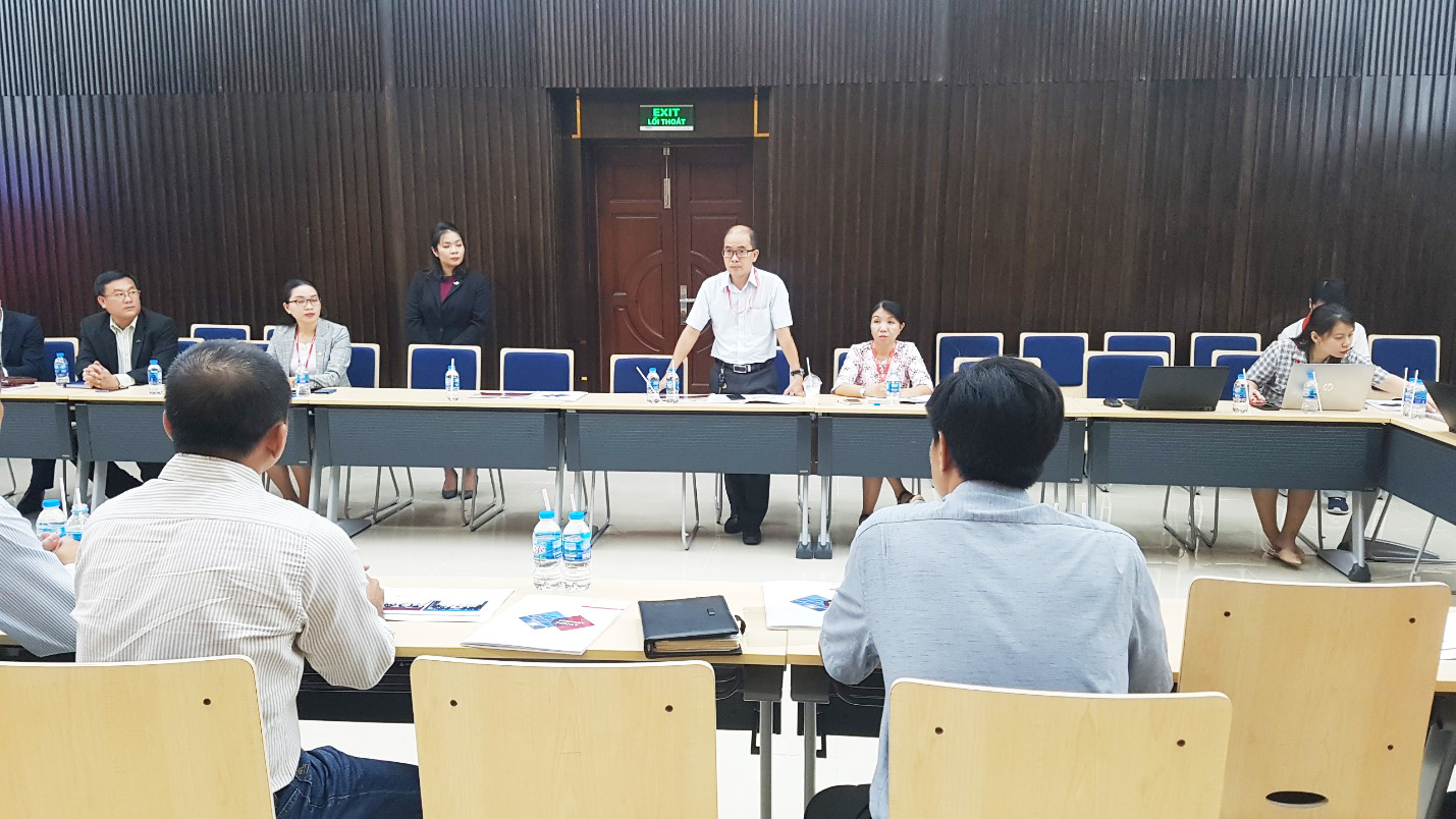 Mr. Vu Quang - Deputy CEO of QTSC spoke at the meeting