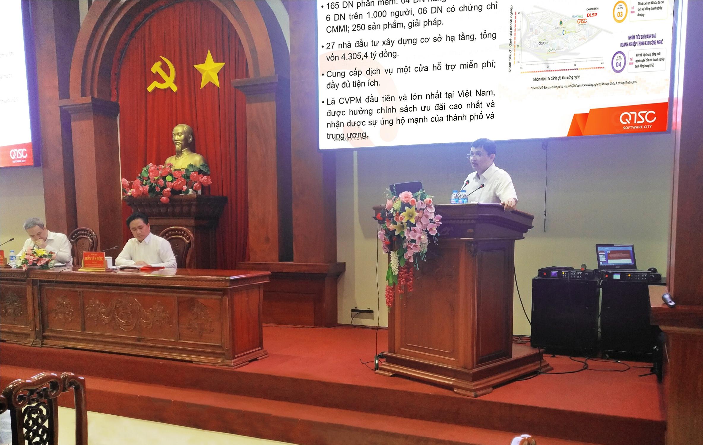 Ông Lâm Nguyễn Hải Long – Giám đốc QTSC trình bày tham luận tại Hội nghị 