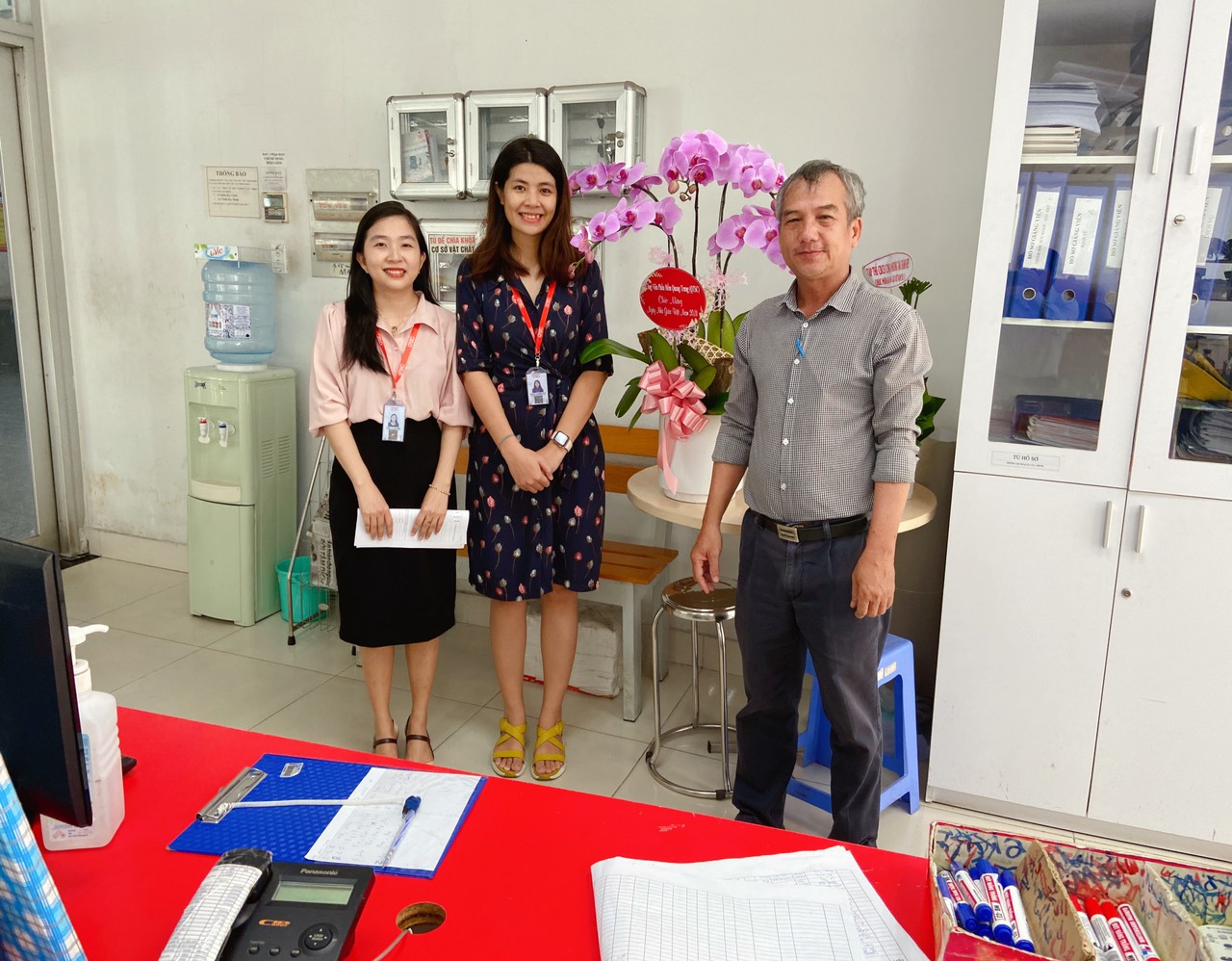 Hình 5: Chúc mừng ngày nhà giáo Việt Nam tại trường Cao đẳng Viễn Đông