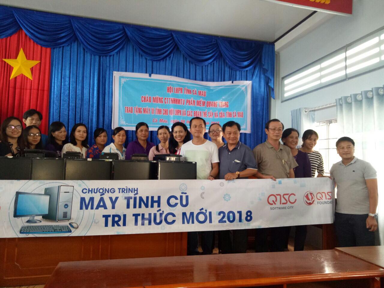 To donate computers for Women’s Union of Nam Can district, Ca Mau province