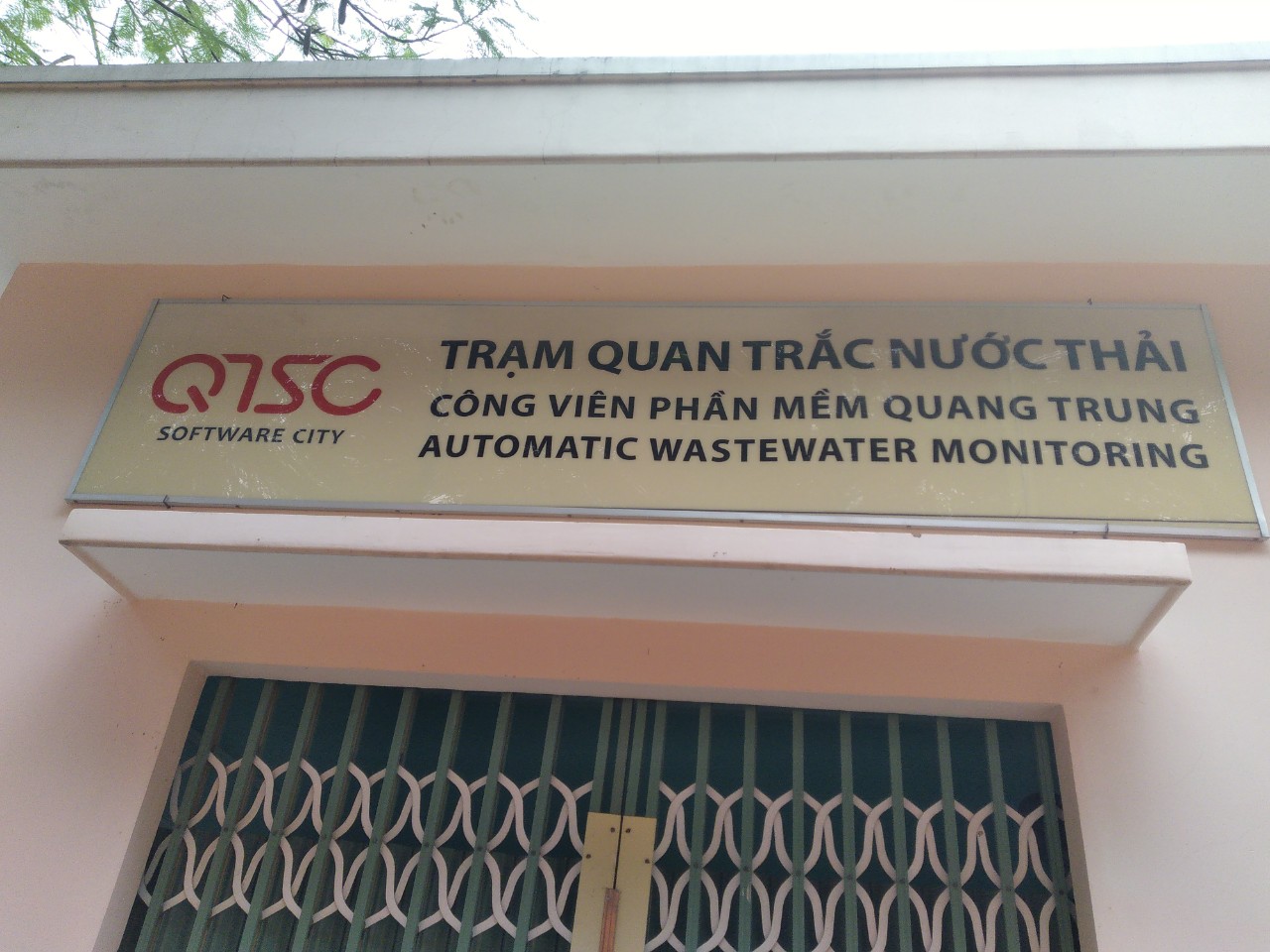 Hình 6: Trạm quan trắc nước thải tự động tại Công viên phần mềm Quang Trung