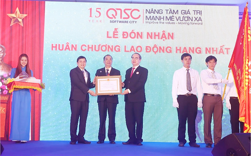 QTSC received the First Class Labor Medal awarded by the State President on the occasion of the 15th anniversary (March 16, 2001 - March 16, 2016)