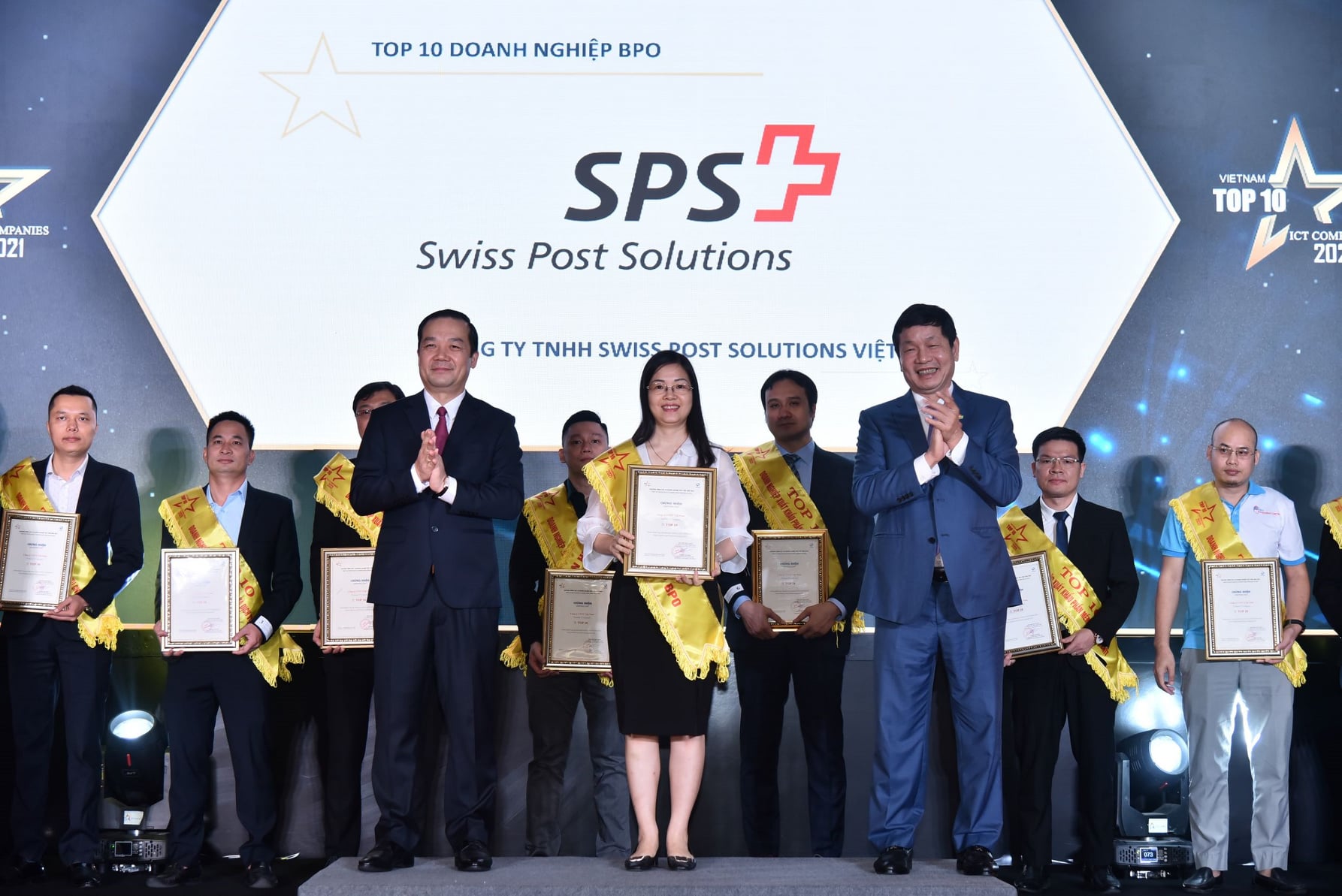 Hình 2: Công ty SPS Việt Nam đạt Top 10 Doanh nghiệp BPO
