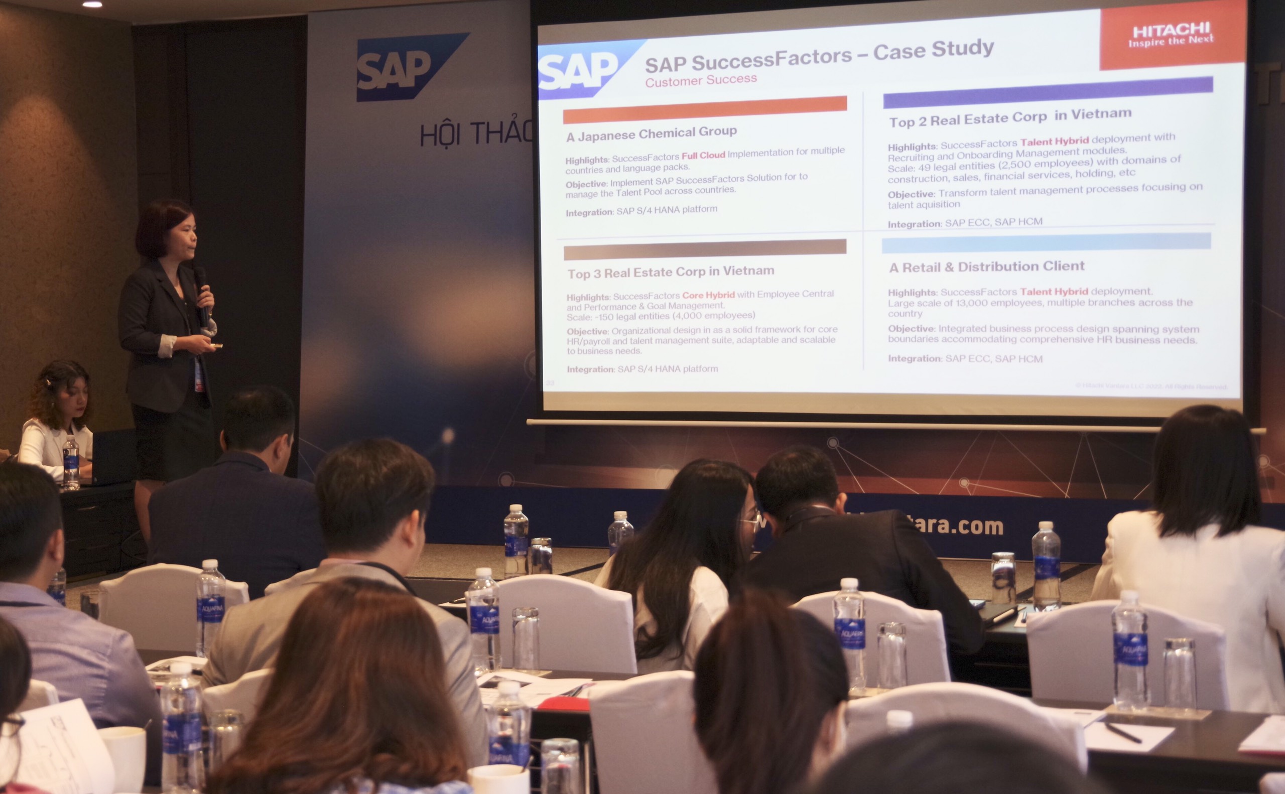 Bà Jenny Huỳnh - Trưởng nhóm tư vấn giải pháp SAP SuccessFactors của Hitachi Vantara Việt Nam chia sẻ trong buổi hội thảo