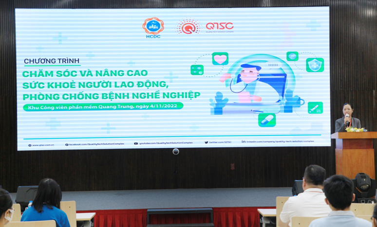Bà Phạm Thị Kim Phượng, Phó Giám đốc QTSC phát biểu giới thiệu chương trình