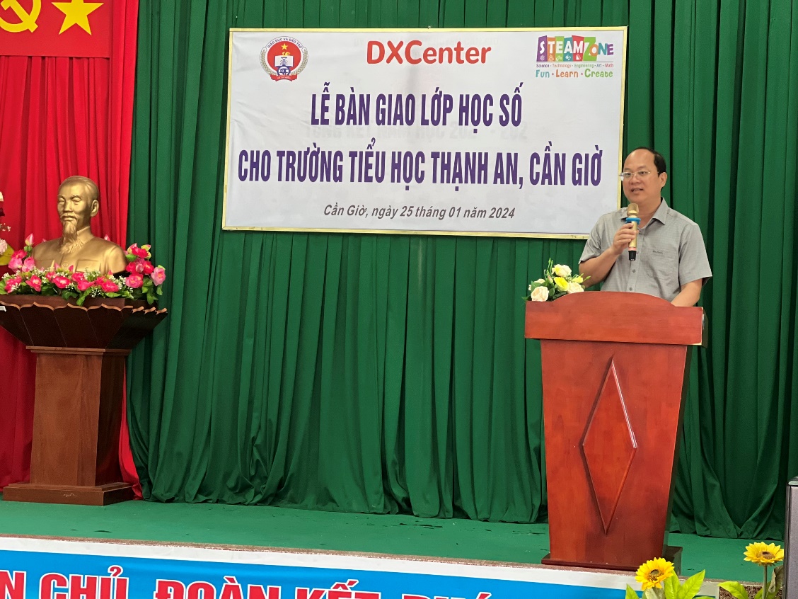 Mr. Nguyen Ho Hai – Permanent Deputy Secretary of Ho Chi Minh City Party Committee at the ceremony