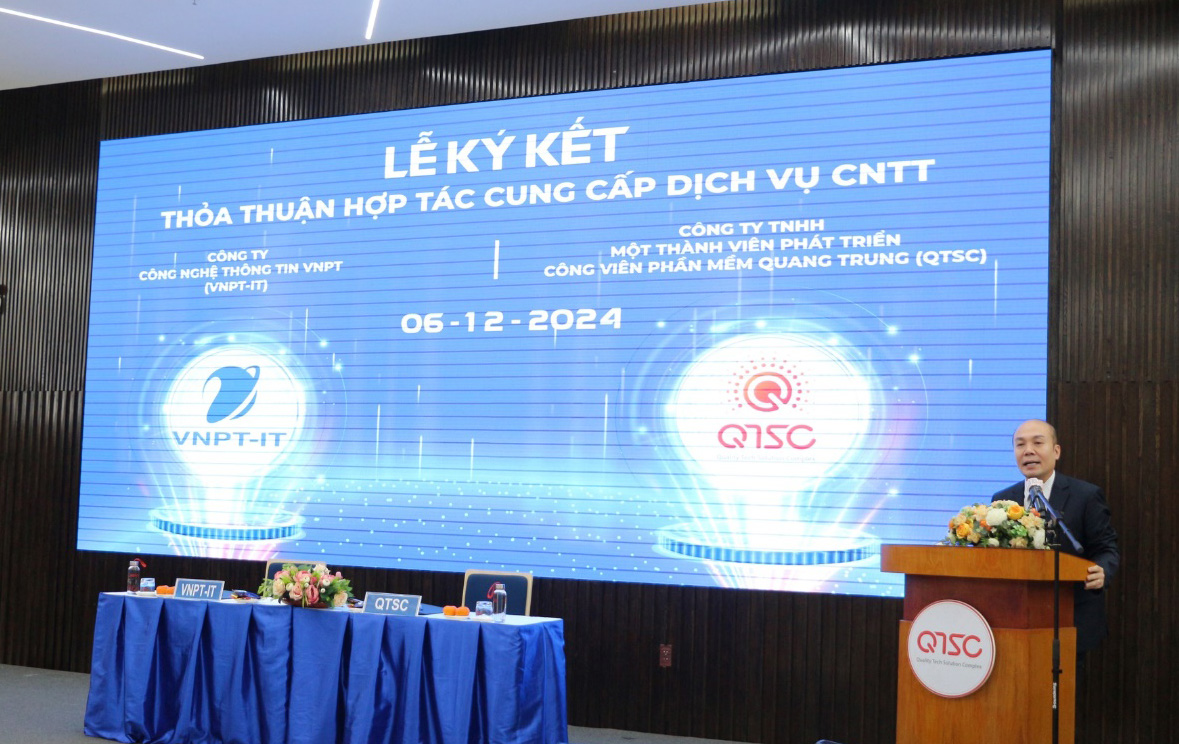 Mr. Pham Huy Hoang – General Director of VNPT-IT, addressed the event